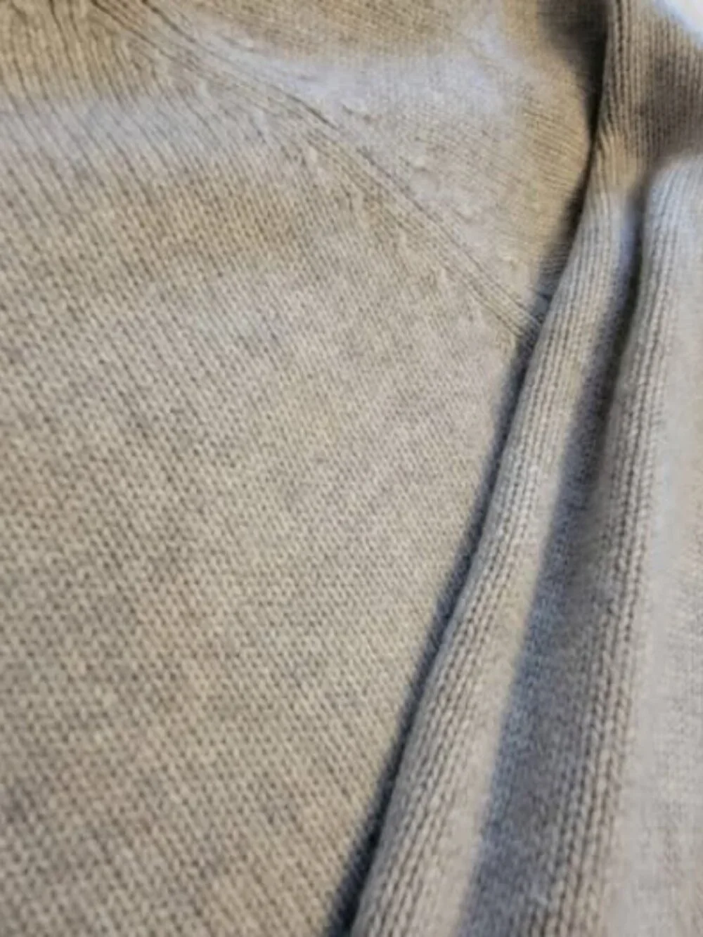 Aritzia Babaton cashmere wool turtleneck sweater XS - Picture 5 of 7